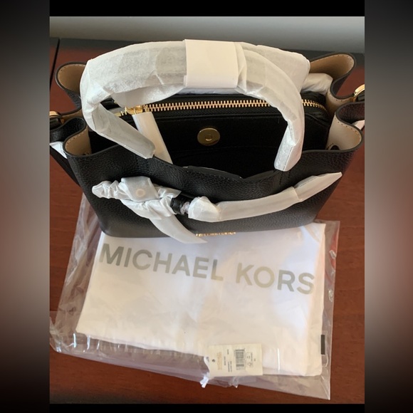 Michael Kors “The Emilia” Satchel New with Dust Bag price is FIRM thank you! - Picture 5 of 8